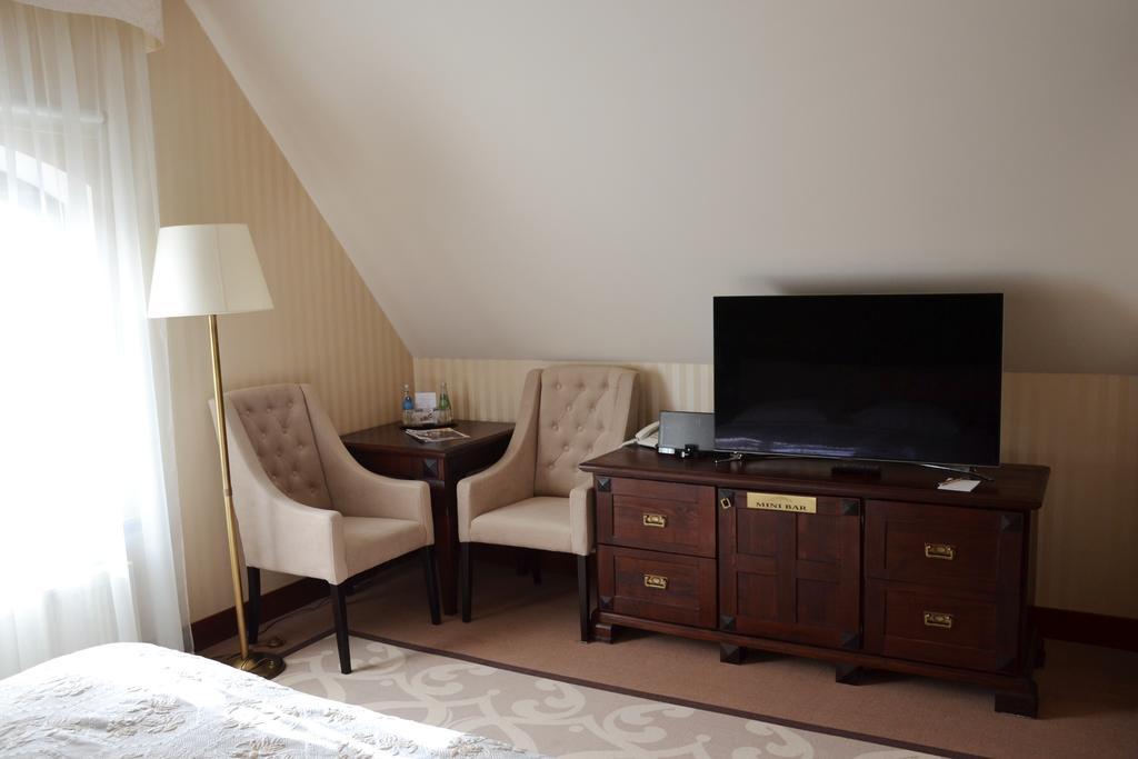 Hotel Nowodworski Legnica Dış mekan fotoğraf