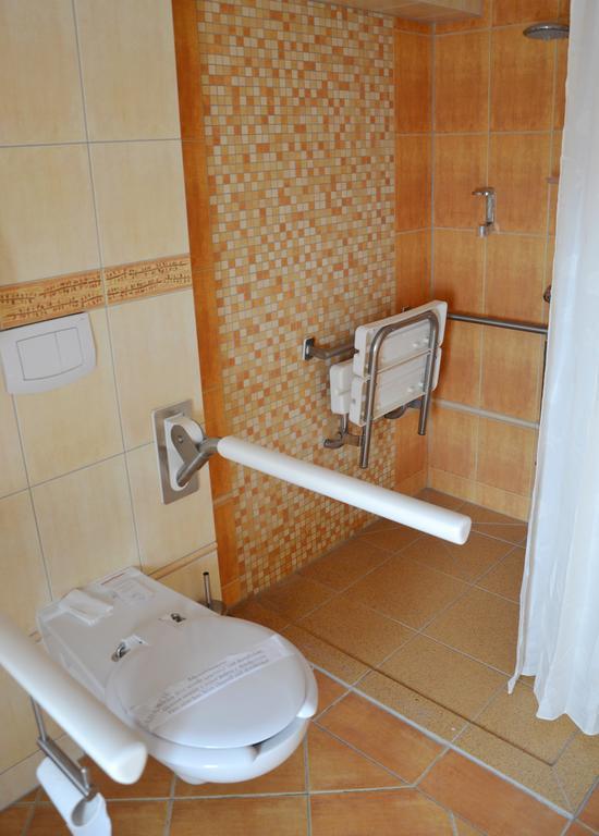 Hotel Nowodworski Legnica Dış mekan fotoğraf