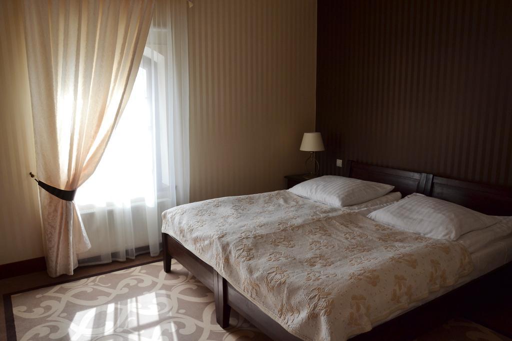 Hotel Nowodworski Legnica Dış mekan fotoğraf
