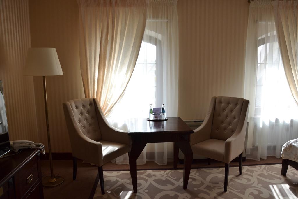Hotel Nowodworski Legnica Dış mekan fotoğraf