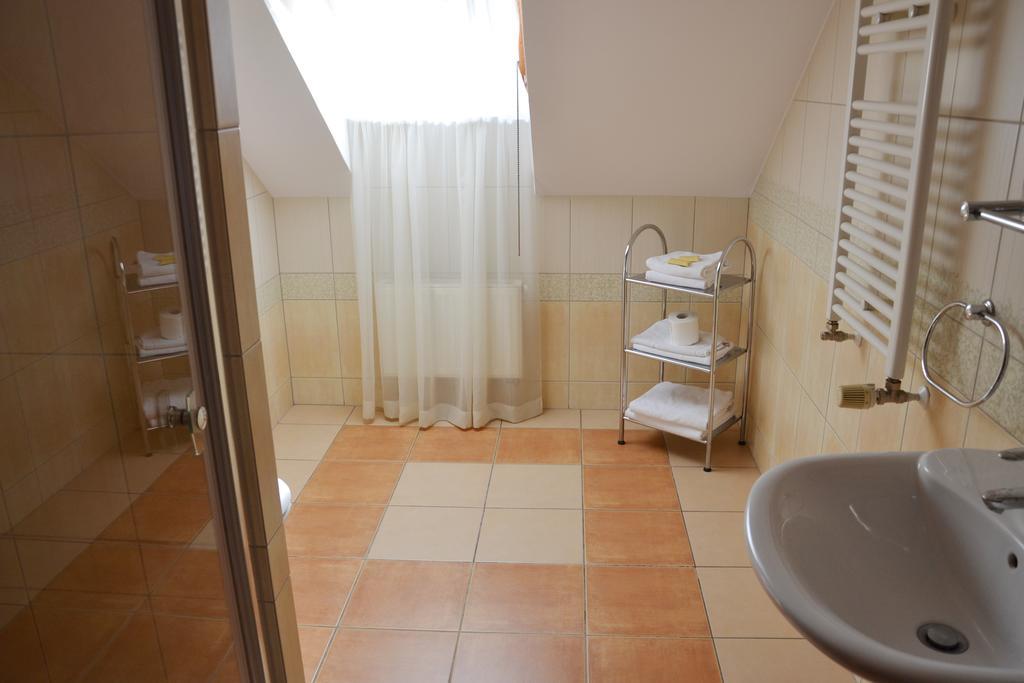 Hotel Nowodworski Legnica Dış mekan fotoğraf