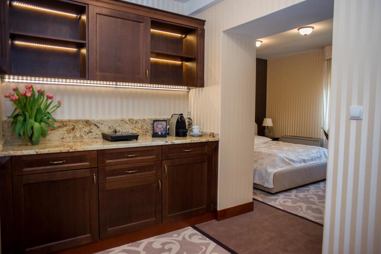 Hotel Nowodworski Legnica Dış mekan fotoğraf